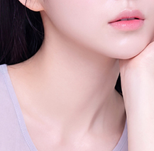 목주름 및 목 탄력 개선